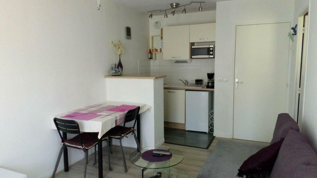 Appartement De 30M2 Dans Residence A Proximite D'Honfleur Equemauville Luaran gambar